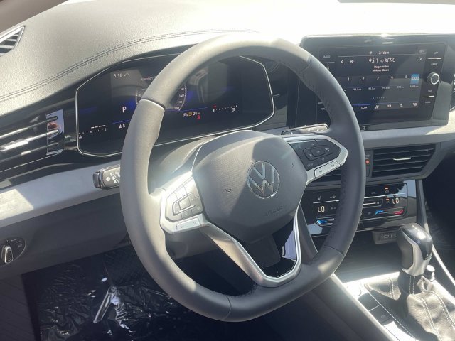 New 2026 Volkswagen Jetta SE FWD image 8