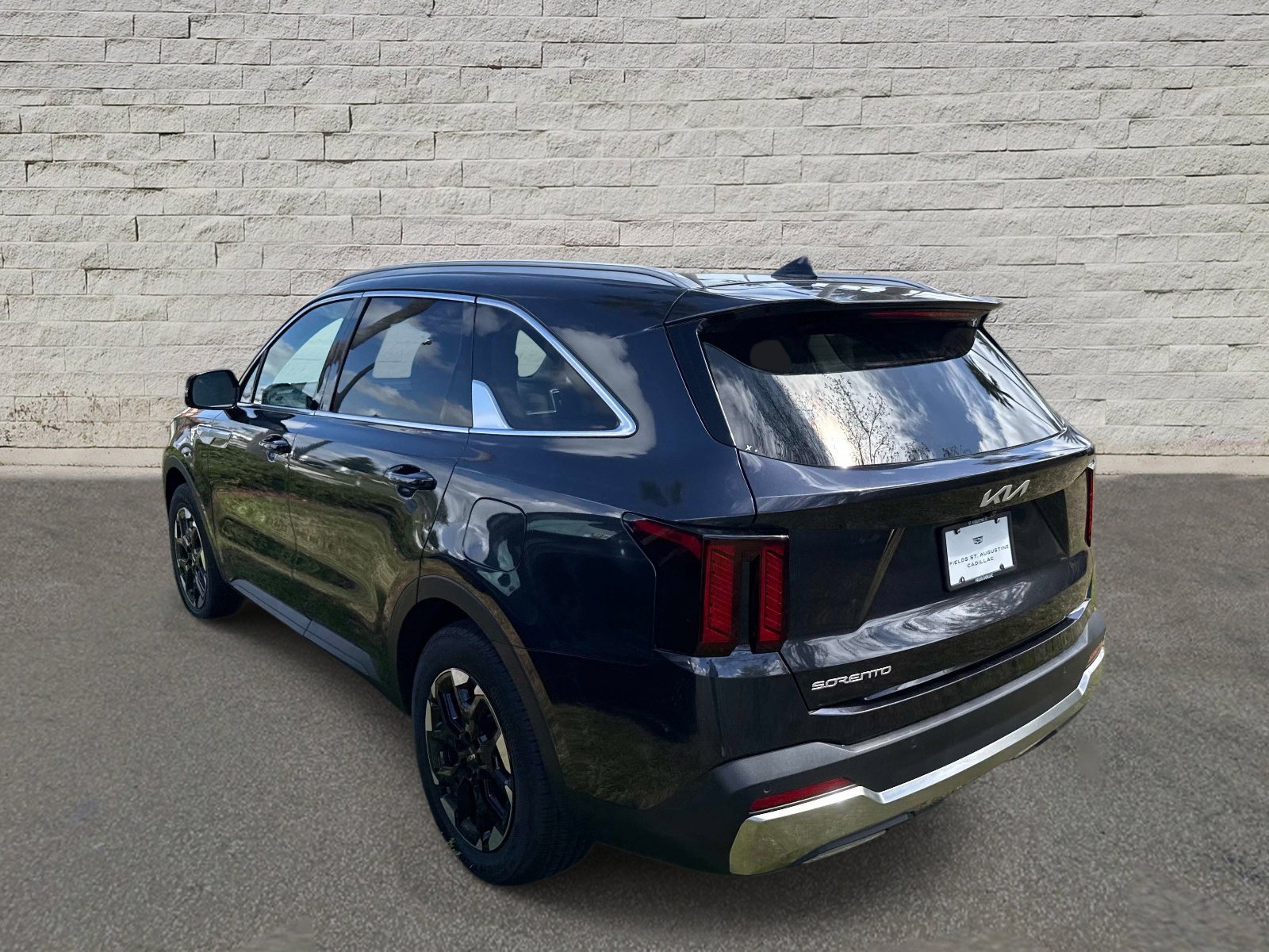 Used 2026 Kia Sorento S w/ S Panoramic Sunroof Package FWD image 7