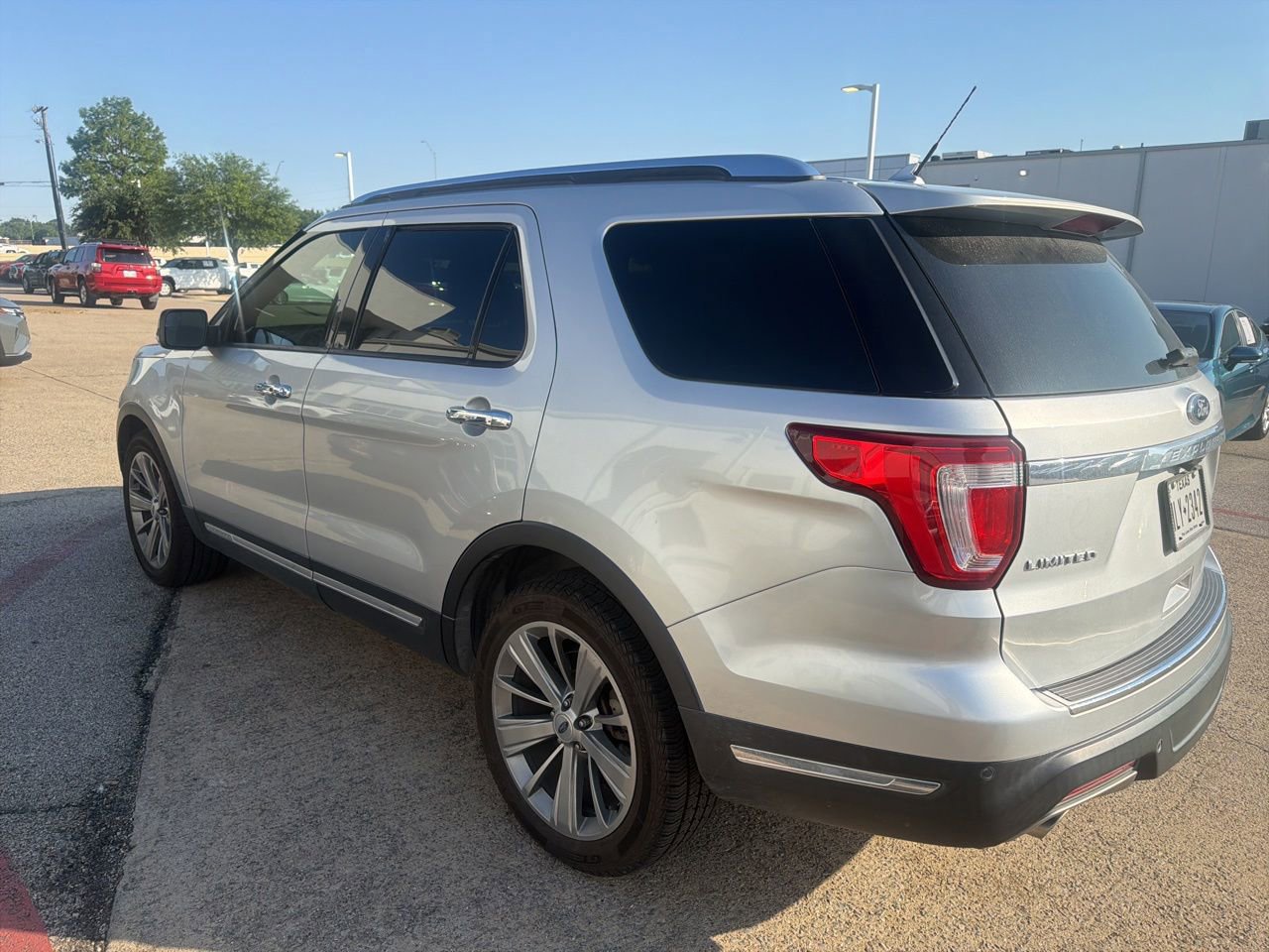 Used 2018 Ford Explorer Limited FWD image 4