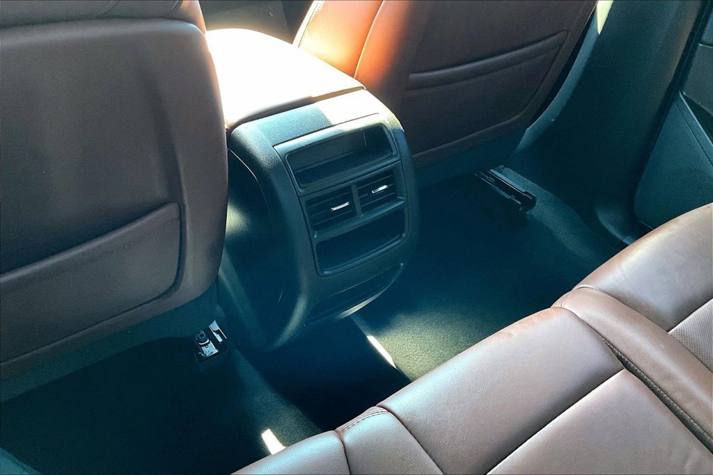 Certified 2022 Cadillac XT5 Premium Luxury FWD image 10