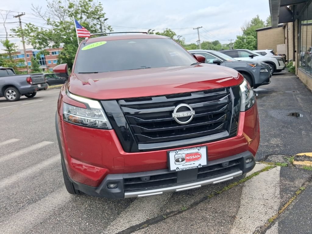 Certified 2023 Nissan Pathfinder SL w/ SL Premium Package AWD/4WD image 3