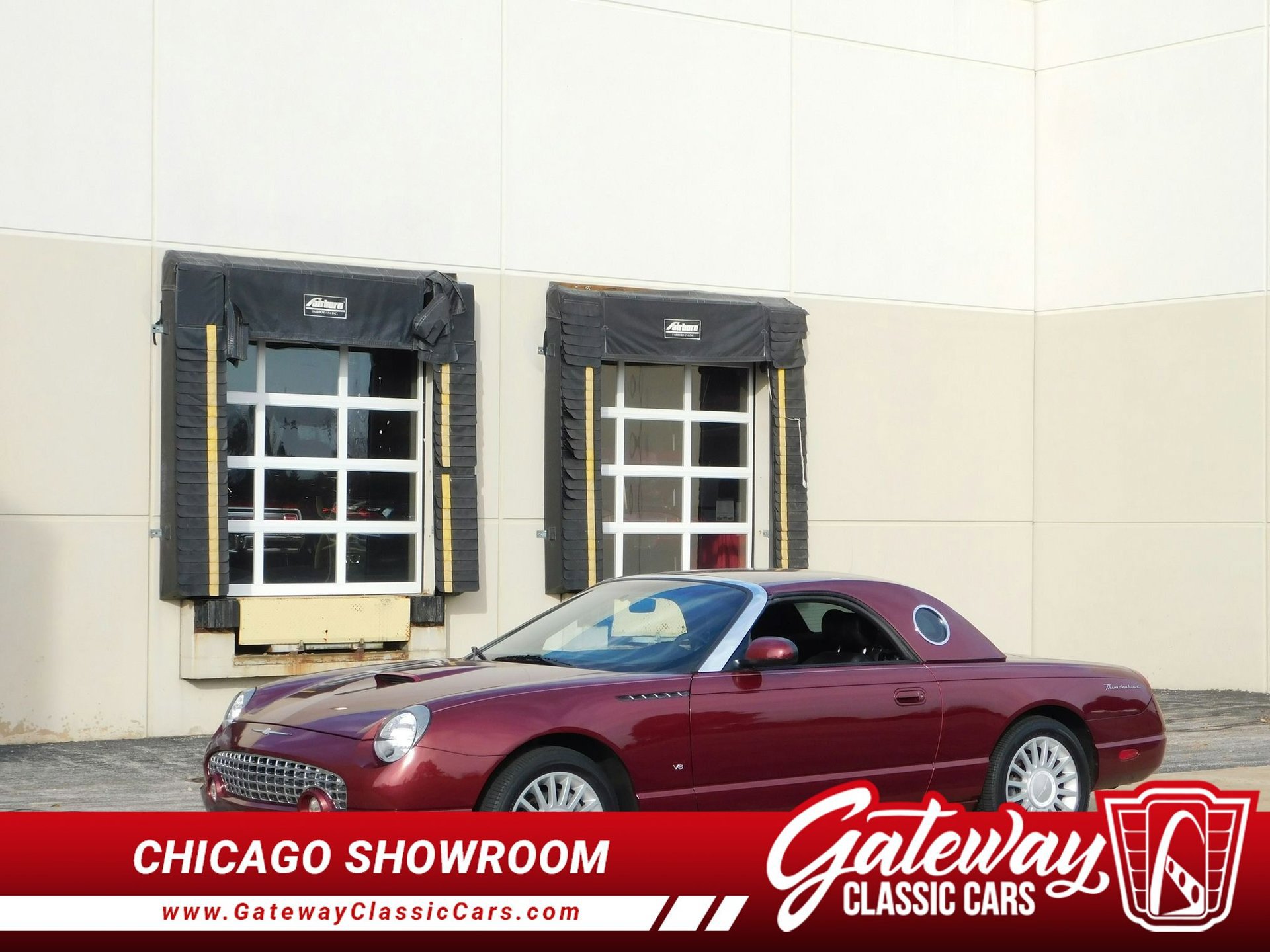 Used 2004 Ford Thunderbird image 2