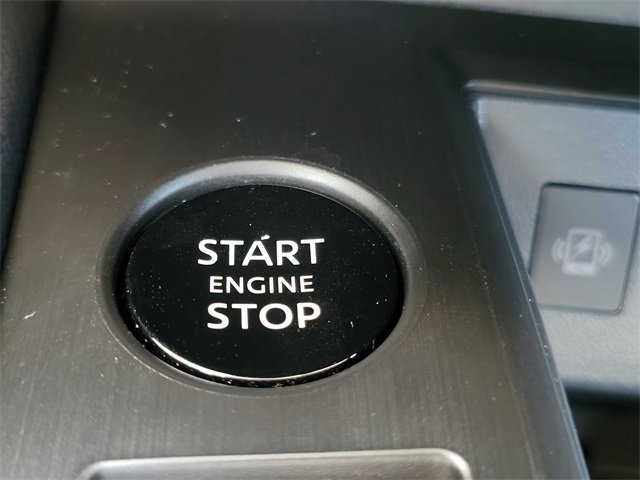 New 2025 Nissan Kicks SR image 30