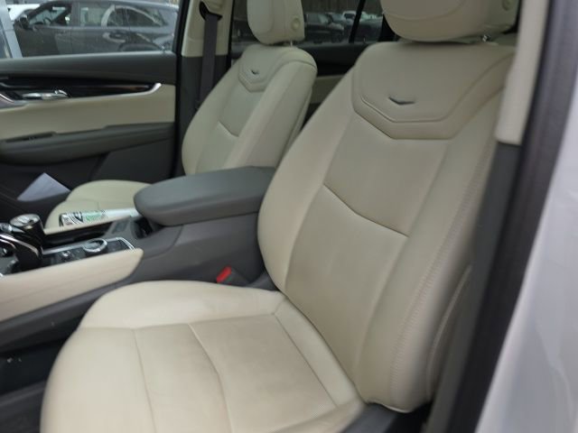 Used 2021 Cadillac XT6 Premium Luxury image 4