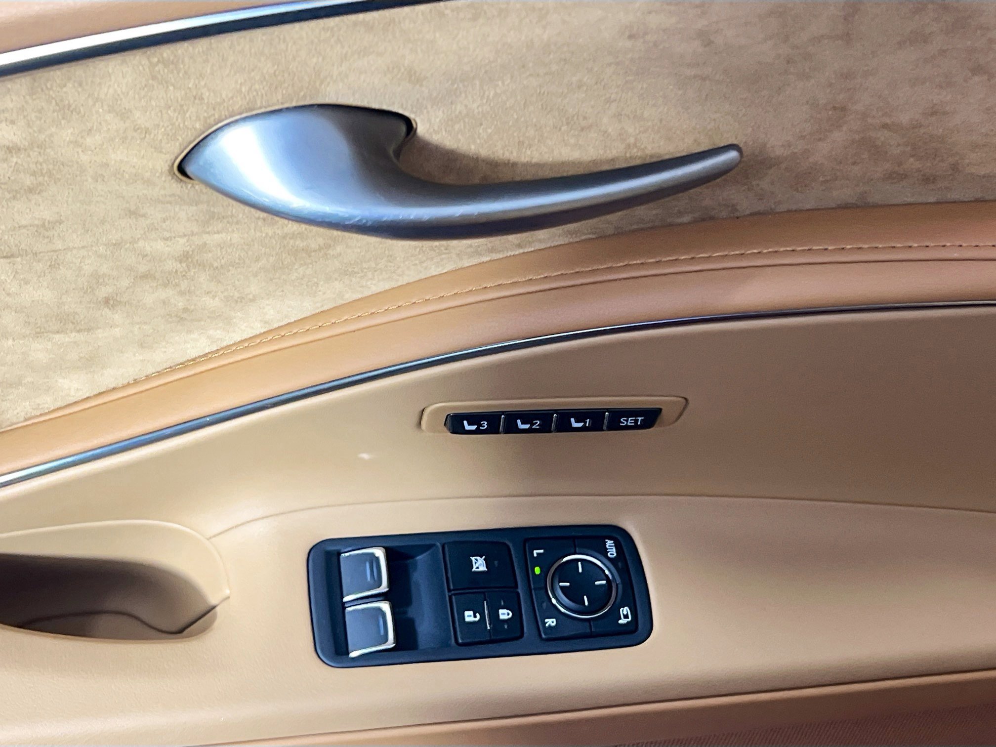 Used 2020 Lexus LC 500 Coupe w/ Performance Package image 16