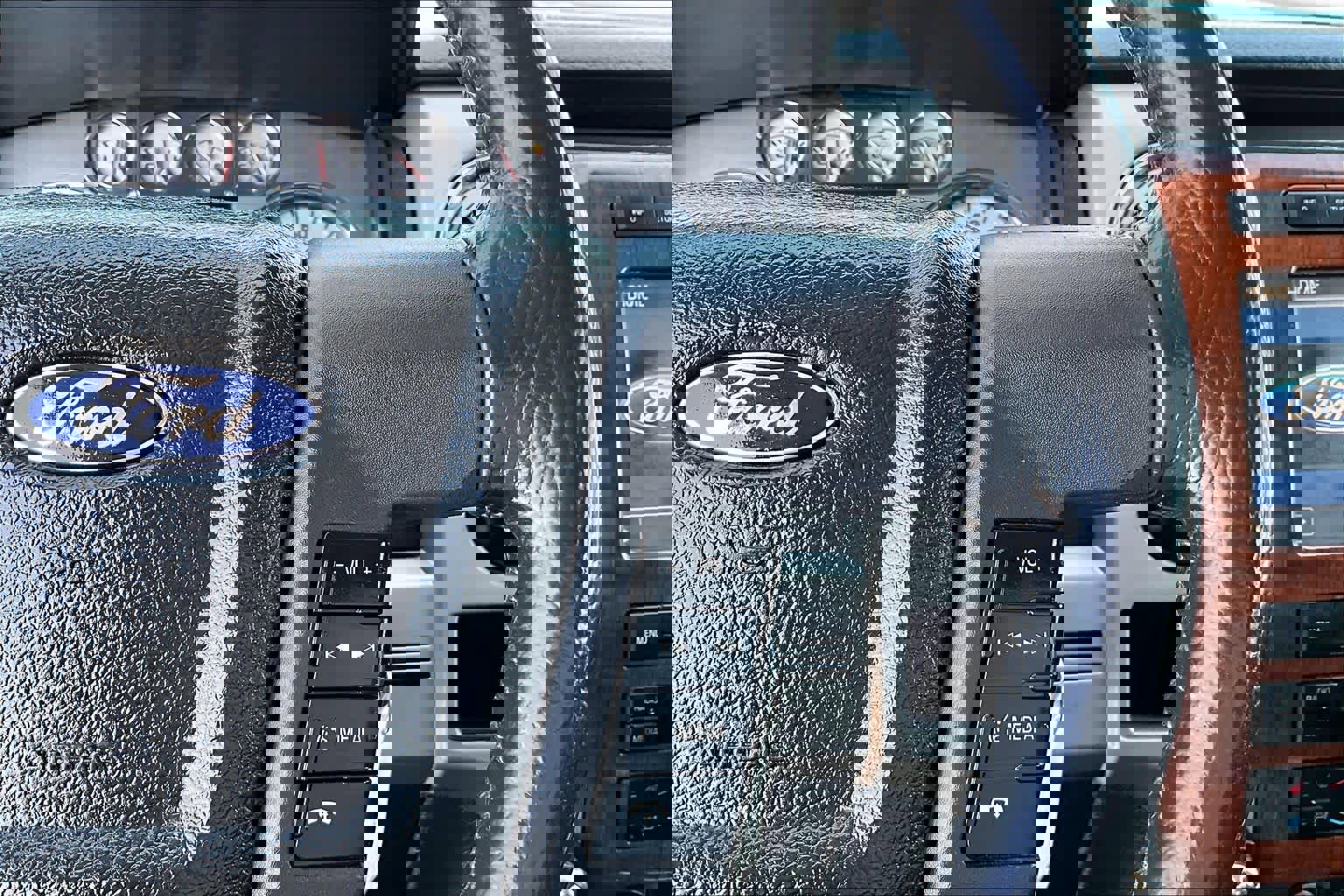 Used 2010 Ford F150 Lariat image 23