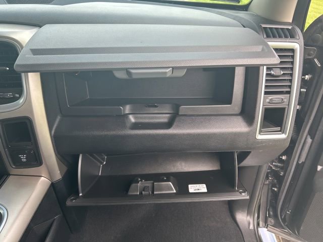 Used 2017 RAM 1500 Classic SLT w/ SLT Plus D￩cor Group AWD/4WD image 41