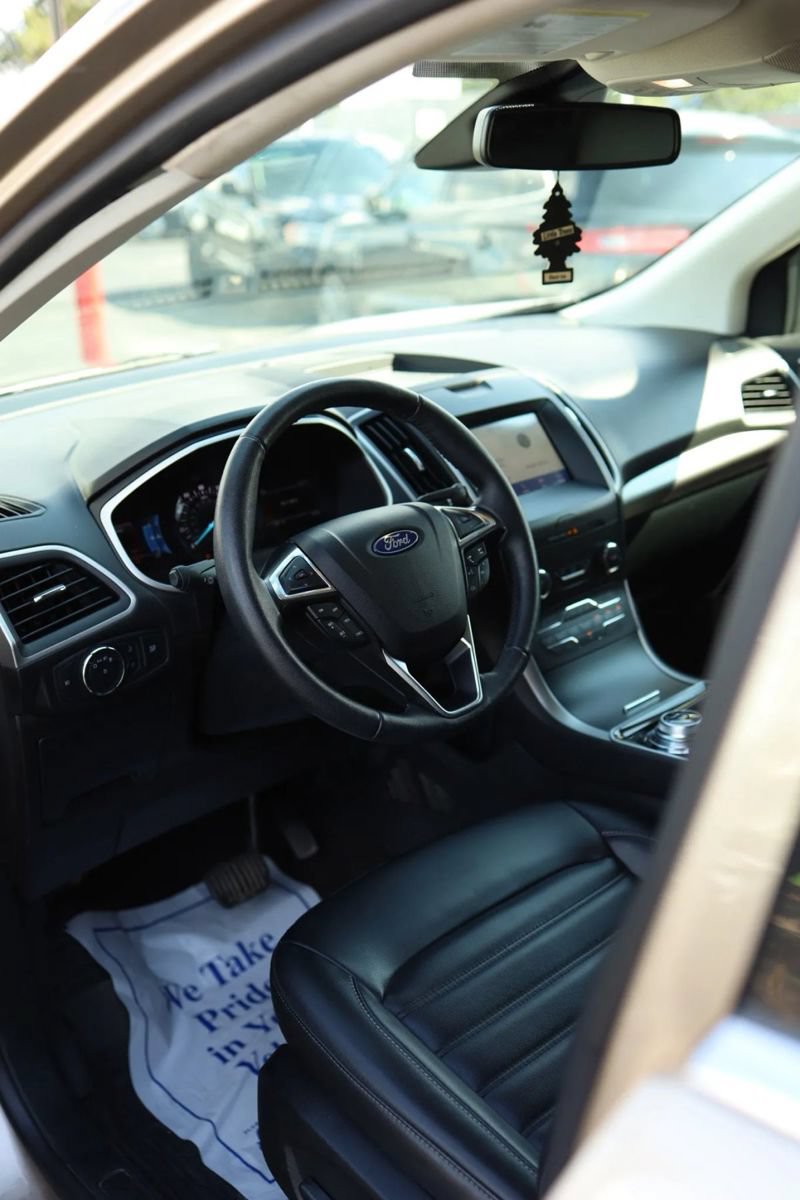 Used 2020 Ford Edge SEL w/ Cold Weather Package AWD/4WD image 26