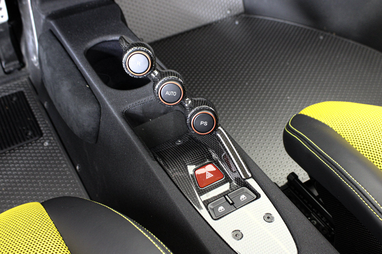Used 2015 Ferrari 458 Speciale Coupe RWD image 39
