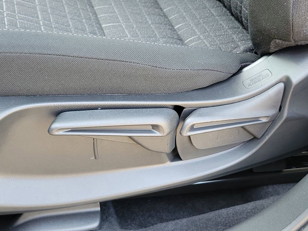 Certified 2026 Honda HR-V LX image 21