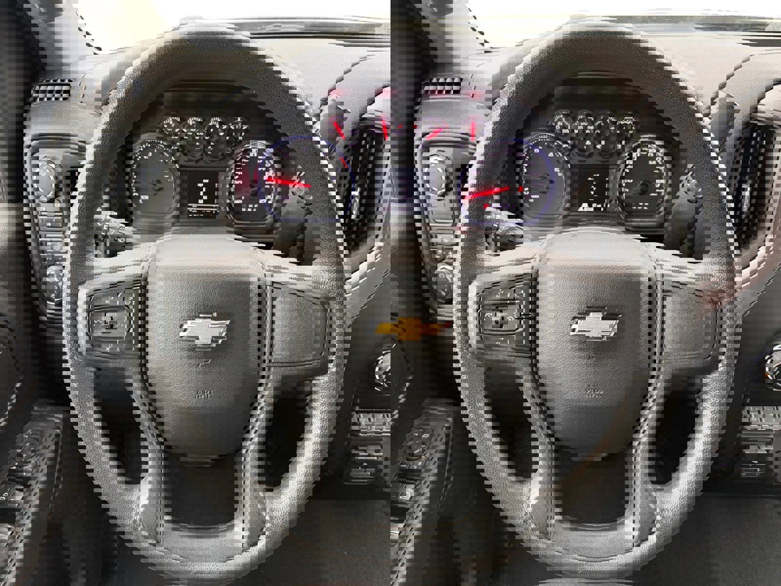 Used 2024 Chevrolet Silverado 2500 Custom w/ Custom Value Package image 14