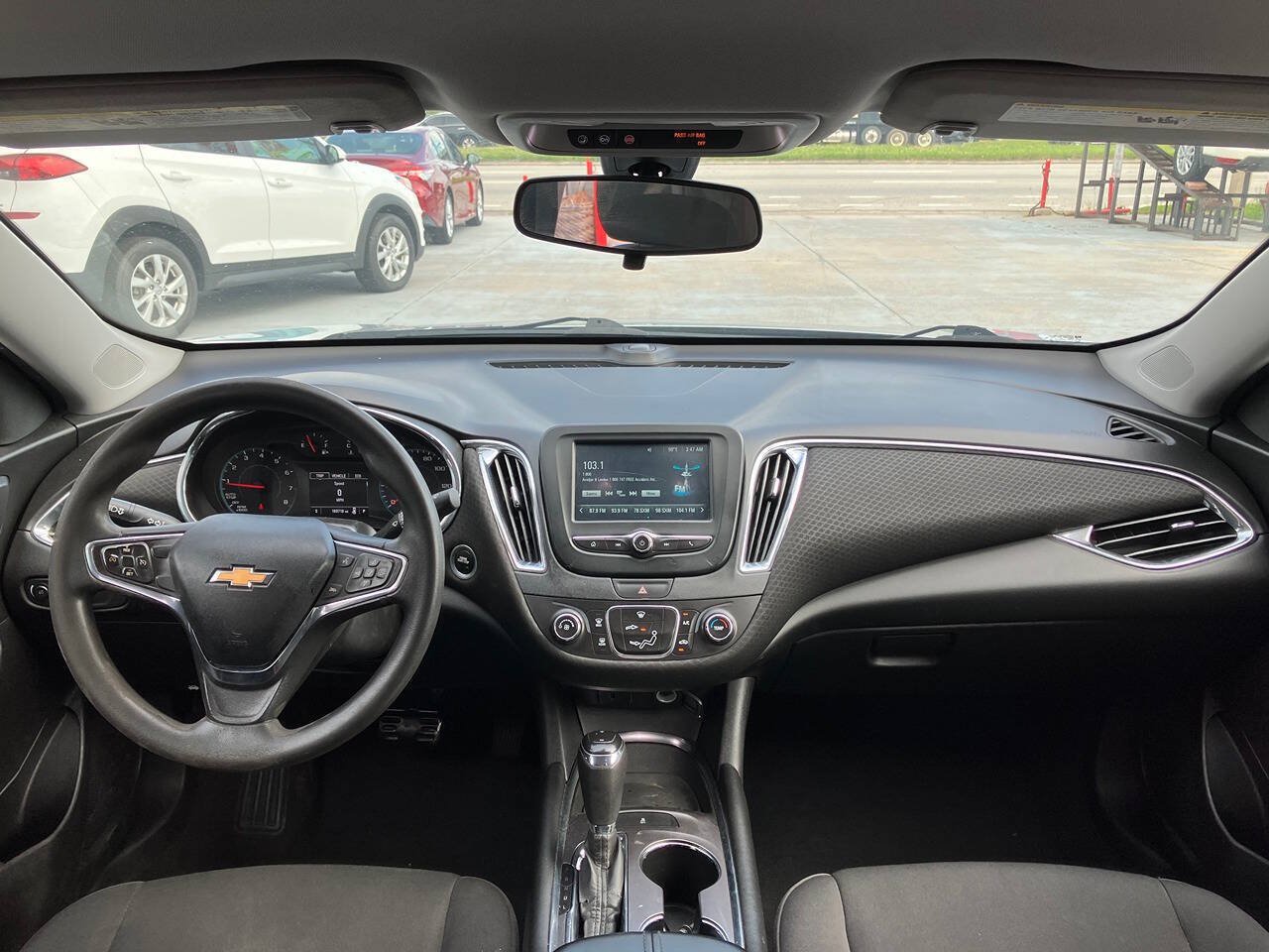 Used 2018 Chevrolet Malibu LT FWD image 5