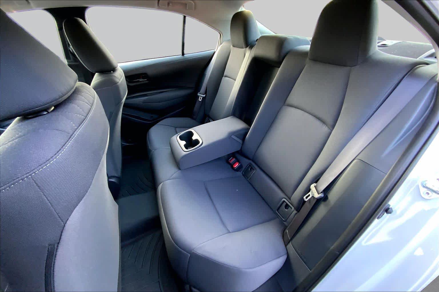 Used 2024 Toyota Corolla LE FWD image 18