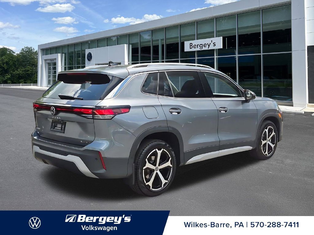 Certified 2026 Volkswagen Tiguan SE AWD/4WD image 6