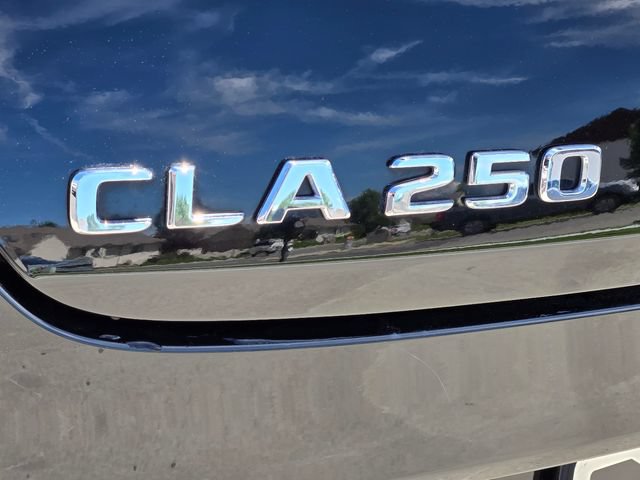 Used 2021 Mercedes-Benz CLA 250 4MATIC image 3