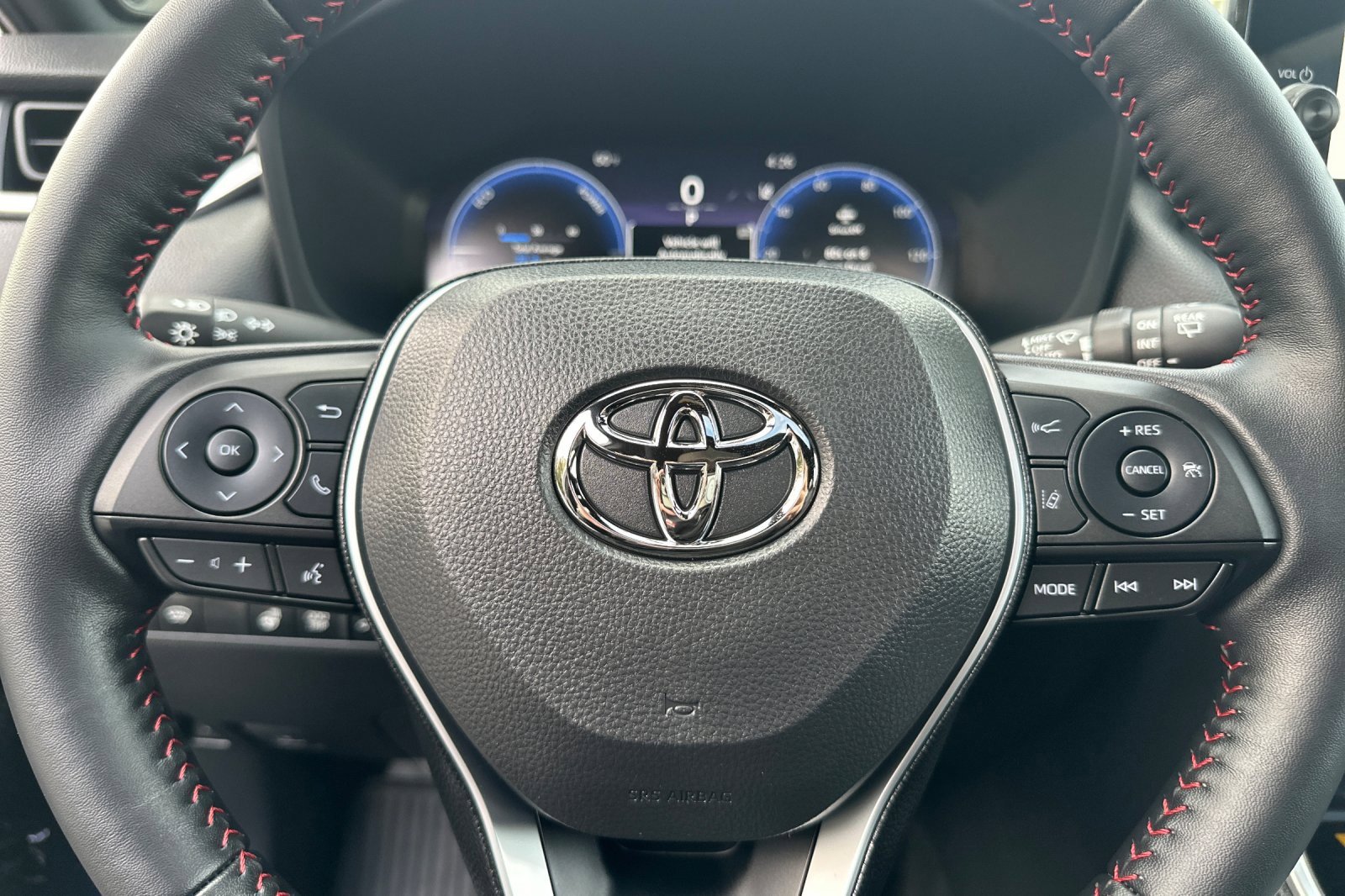 Certified 2025 Toyota RAV4 XSE image 29