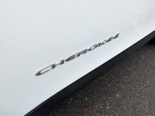 Used 2020 Jeep Cherokee Limited AWD/4WD image 10