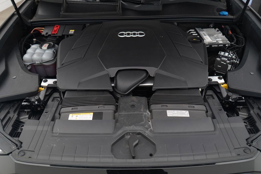 Used 2023 Audi Q8 Premium w/ Convenience Package image 13