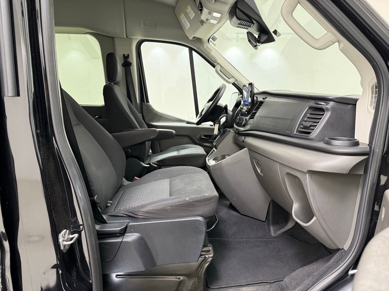 Used 2021 Ford Transit 350 XLT image 25