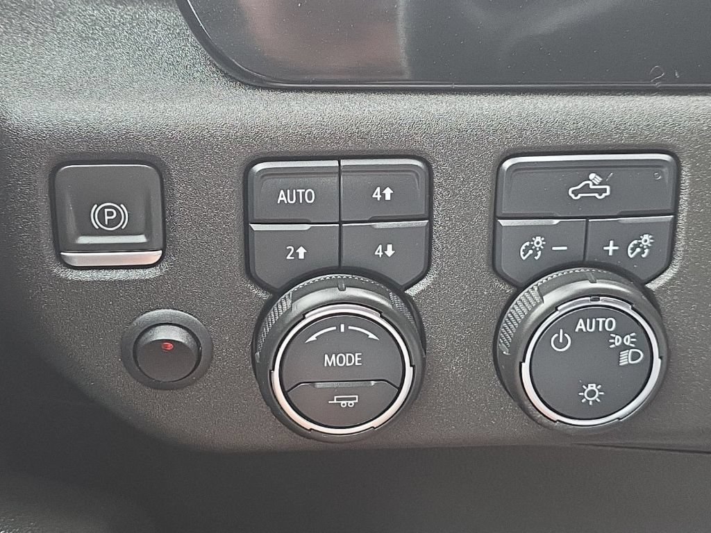 Used 2022 Chevrolet Silverado 1500 LT AWD/4WD image 26