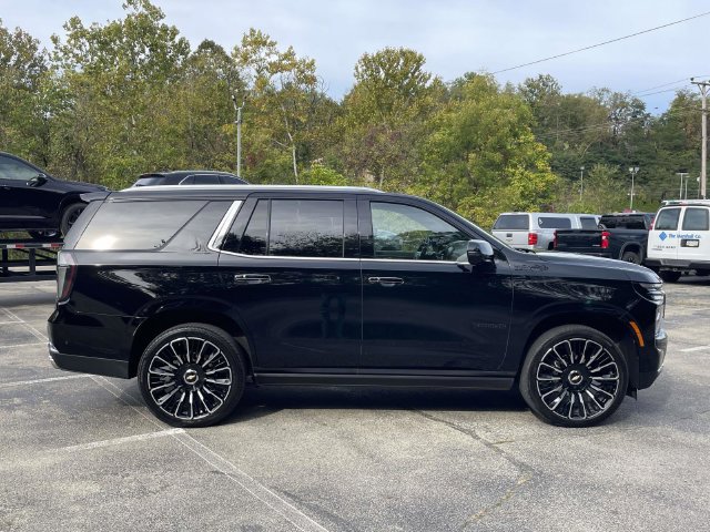 Certified 2025 Chevrolet Tahoe High Country AWD/4WD image 3