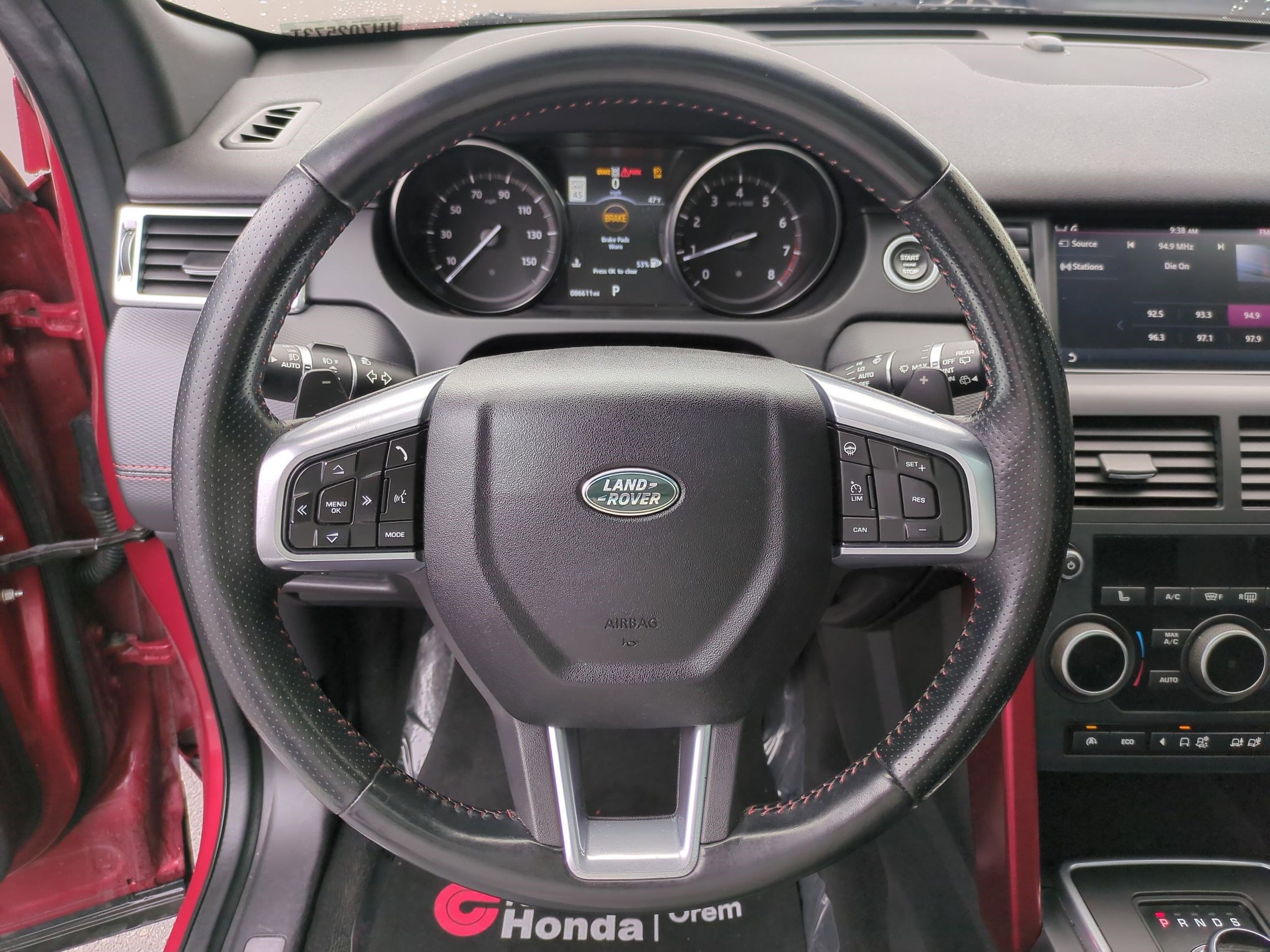 Used 2017 Land Rover Discovery Sport HSE Luxury image 19