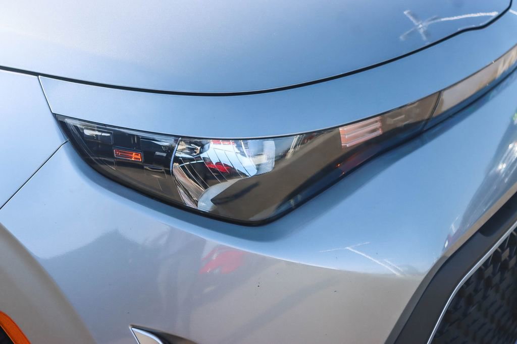 Used 2023 Kia Soul LX w/ LX Technology Package image 7