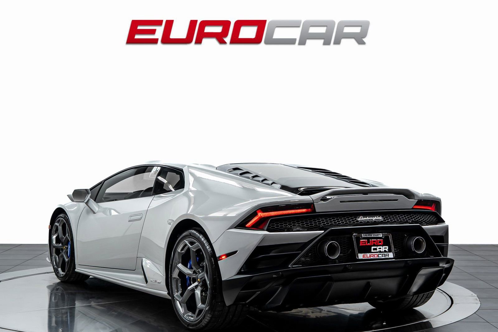 Used 2023 Lamborghini Huracan EVO RWD image 3