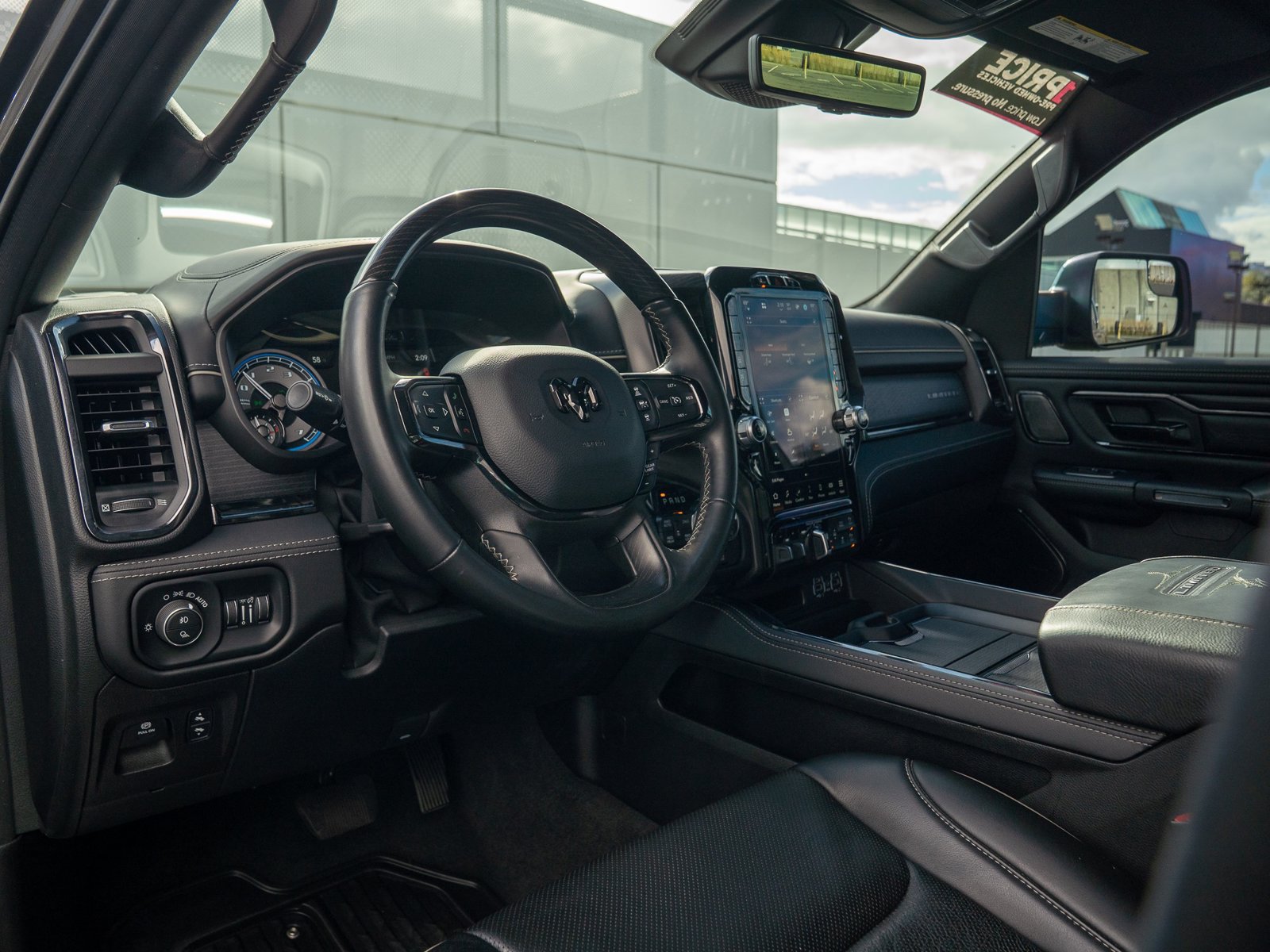 Used 2022 RAM 1500 Limited AWD/4WD image 17