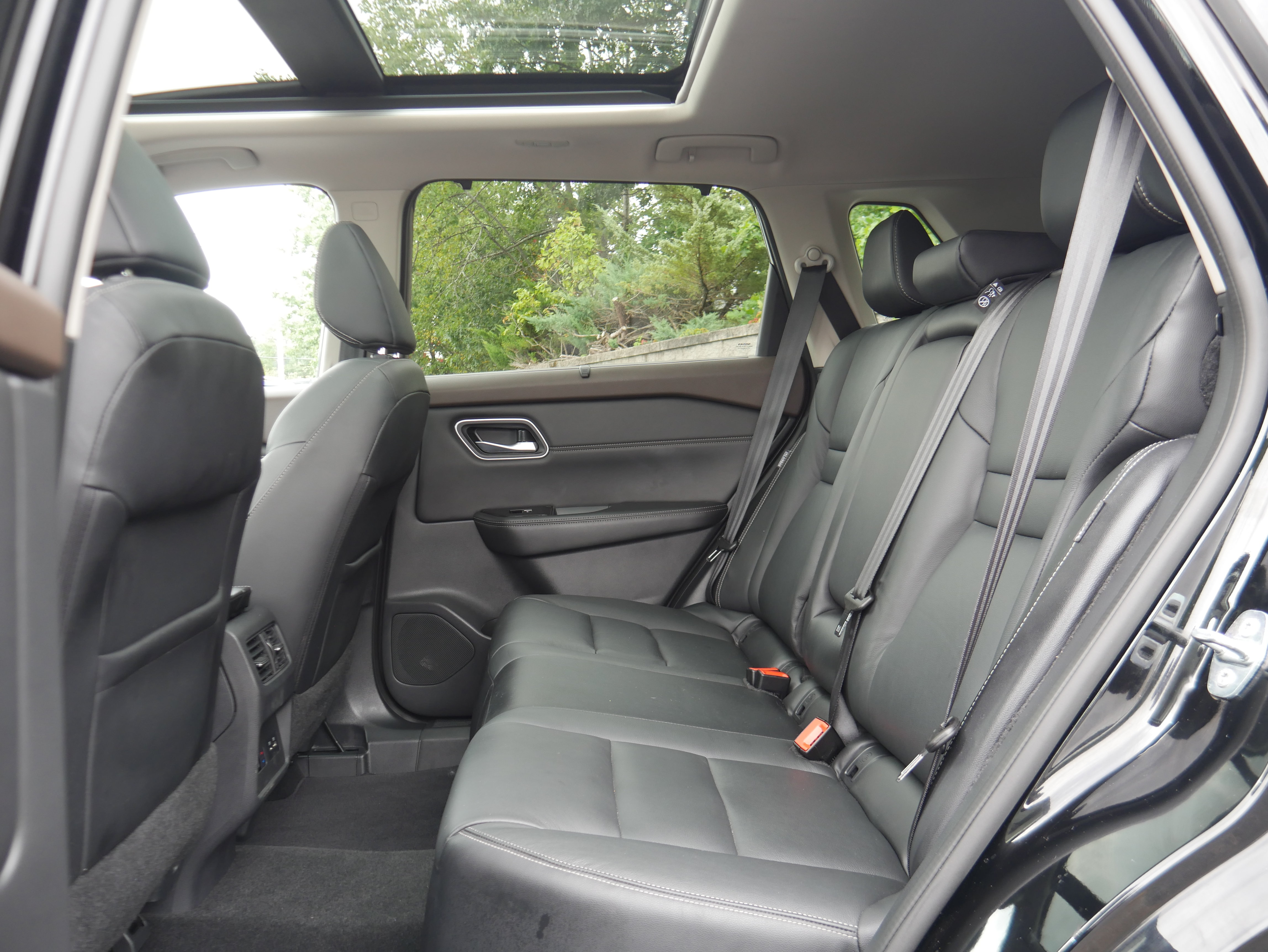 Used 2021 Nissan Rogue SL AWD/4WD image 14