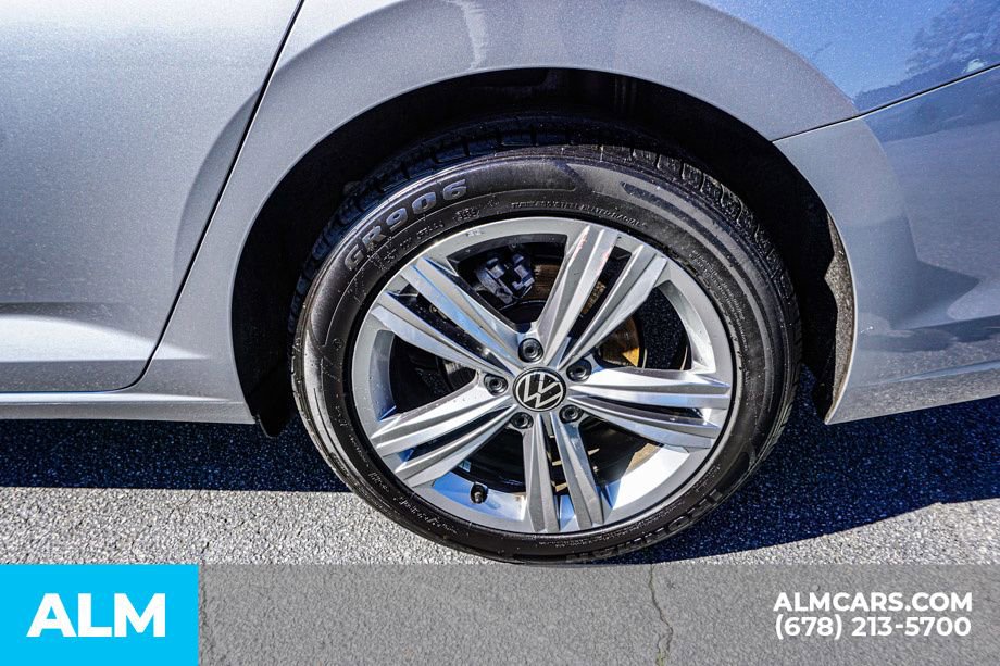 Used 2024 Volkswagen Jetta SE FWD image 17