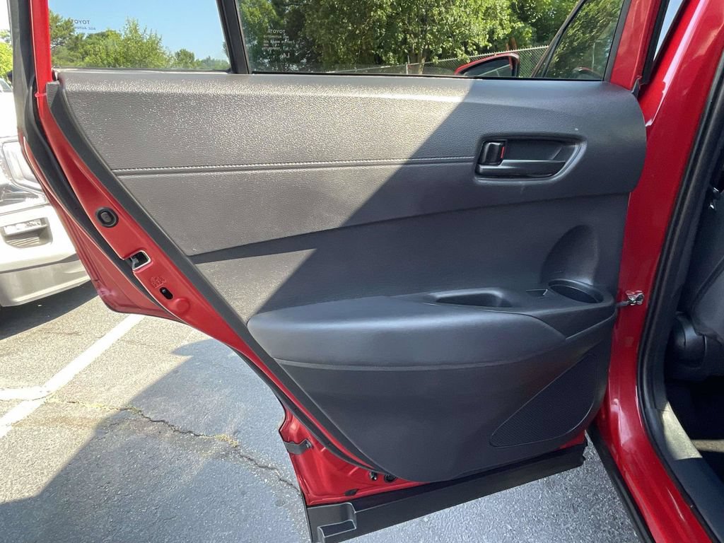 Used 2022 Toyota Corolla Cross LE AWD/4WD image 18