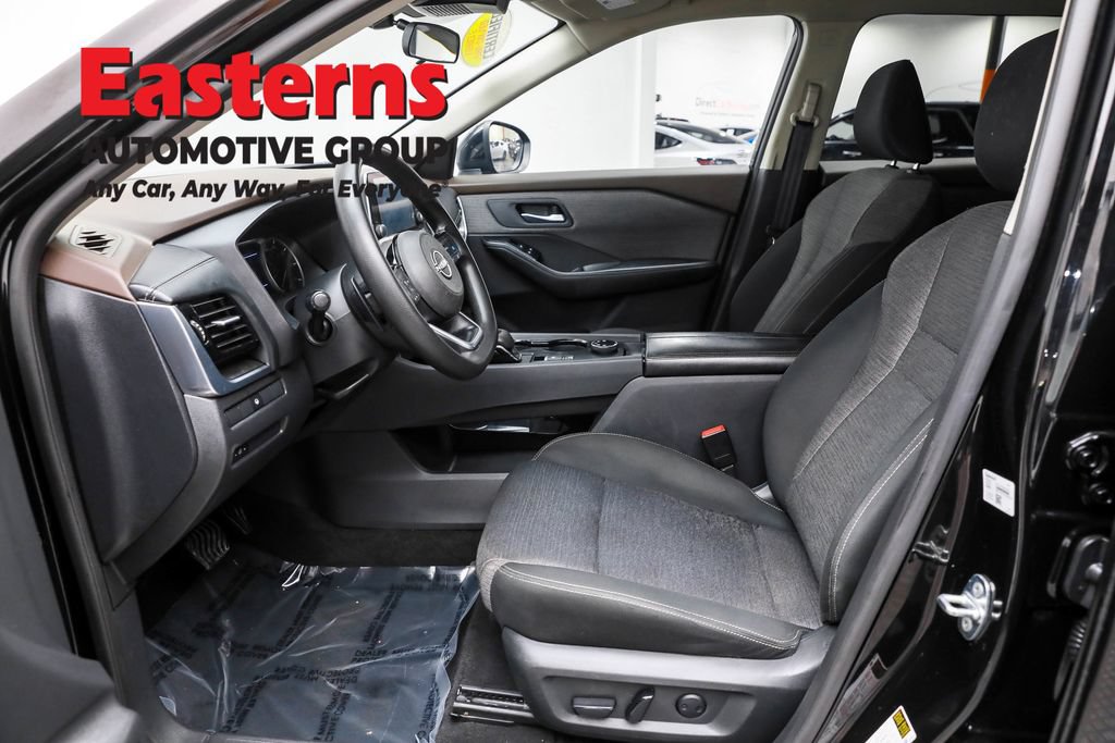 Used 2022 Nissan Rogue SV AWD/4WD image 7
