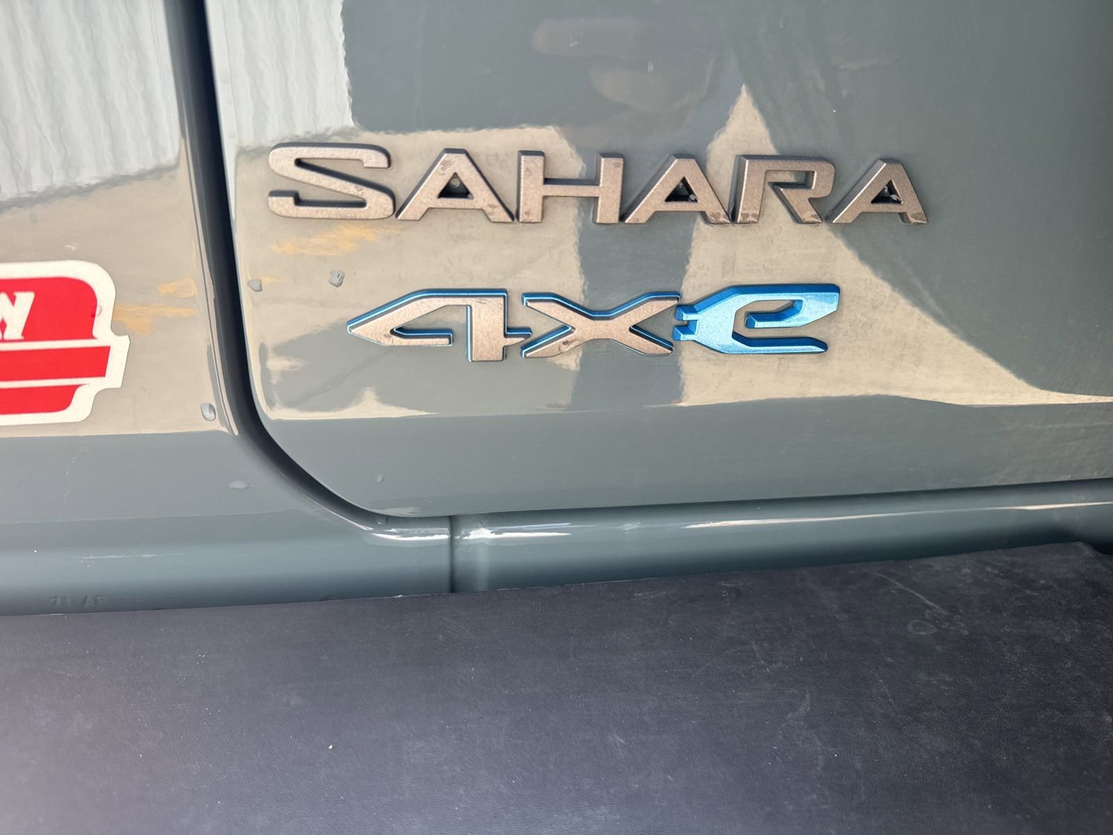 Used 2025 Jeep Wrangler Unlimited Sahara w/ Safety Group AWD/4WD image 10