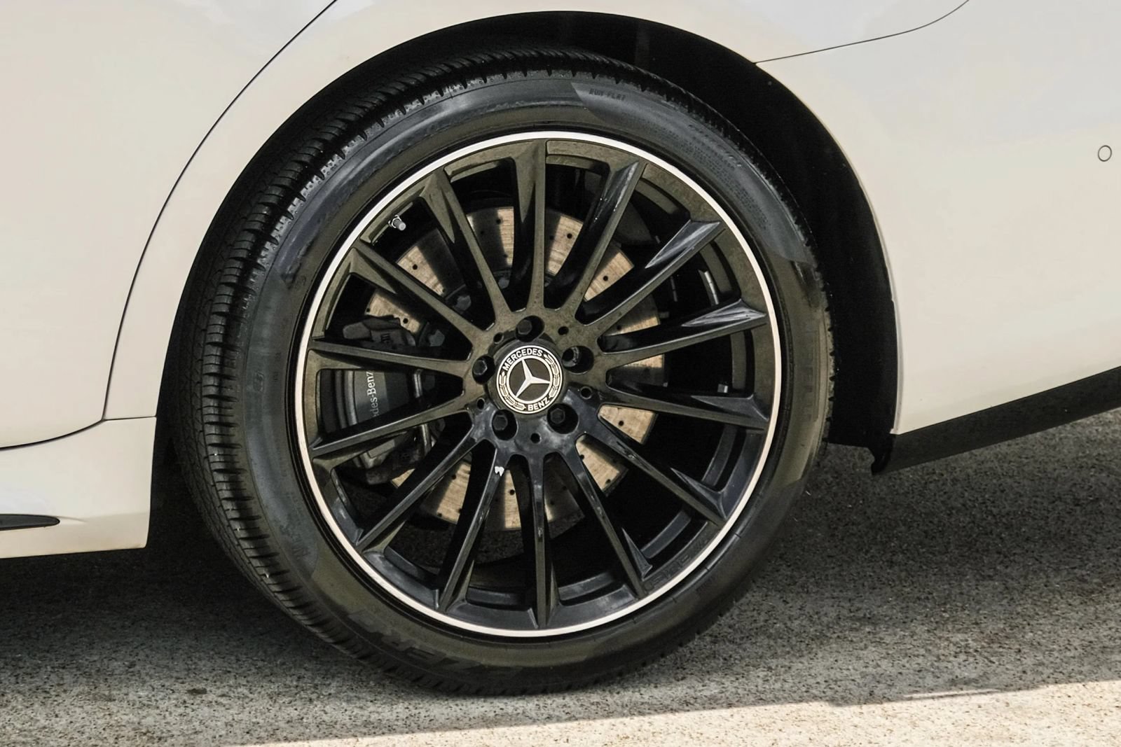 Used 2022 Mercedes-Benz S 580 4MATIC Sedan w/ AMG Line Package image 55