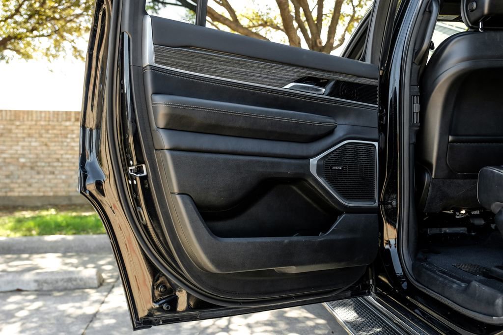 Used 2022 Jeep Wagoneer Series III image 58