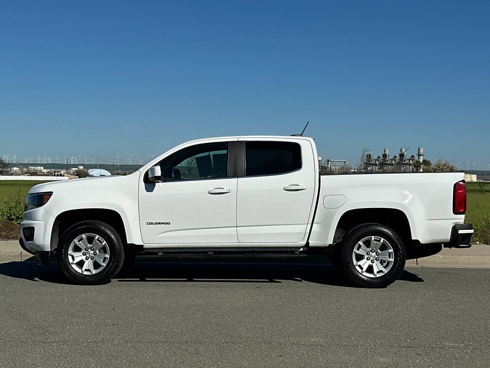 Used 2017 Chevrolet Colorado LT w/ Safety Package image 7