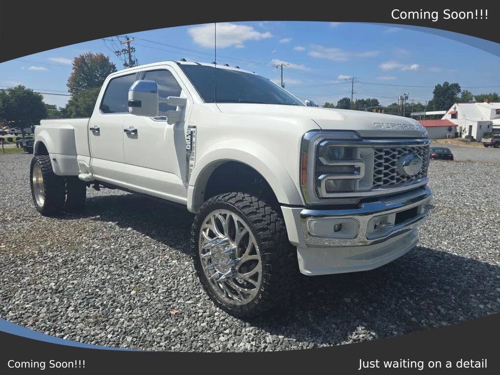 Used 2023 Ford F450 Lariat w/ Chrome Package AWD/4WD image 8
