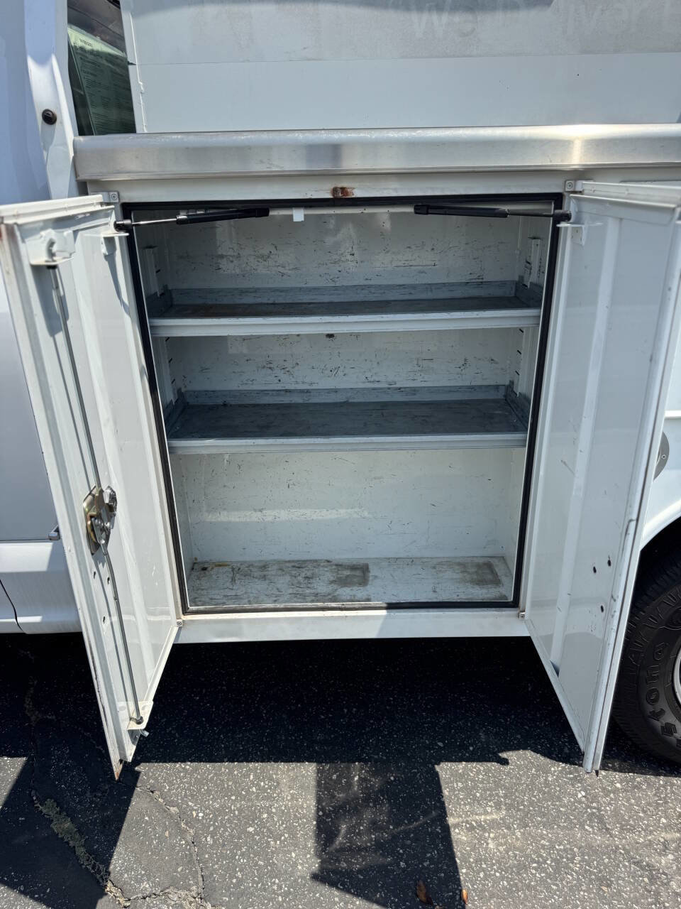 Used 2018 Ford F350 XL w/ Power Equipment Group image 21