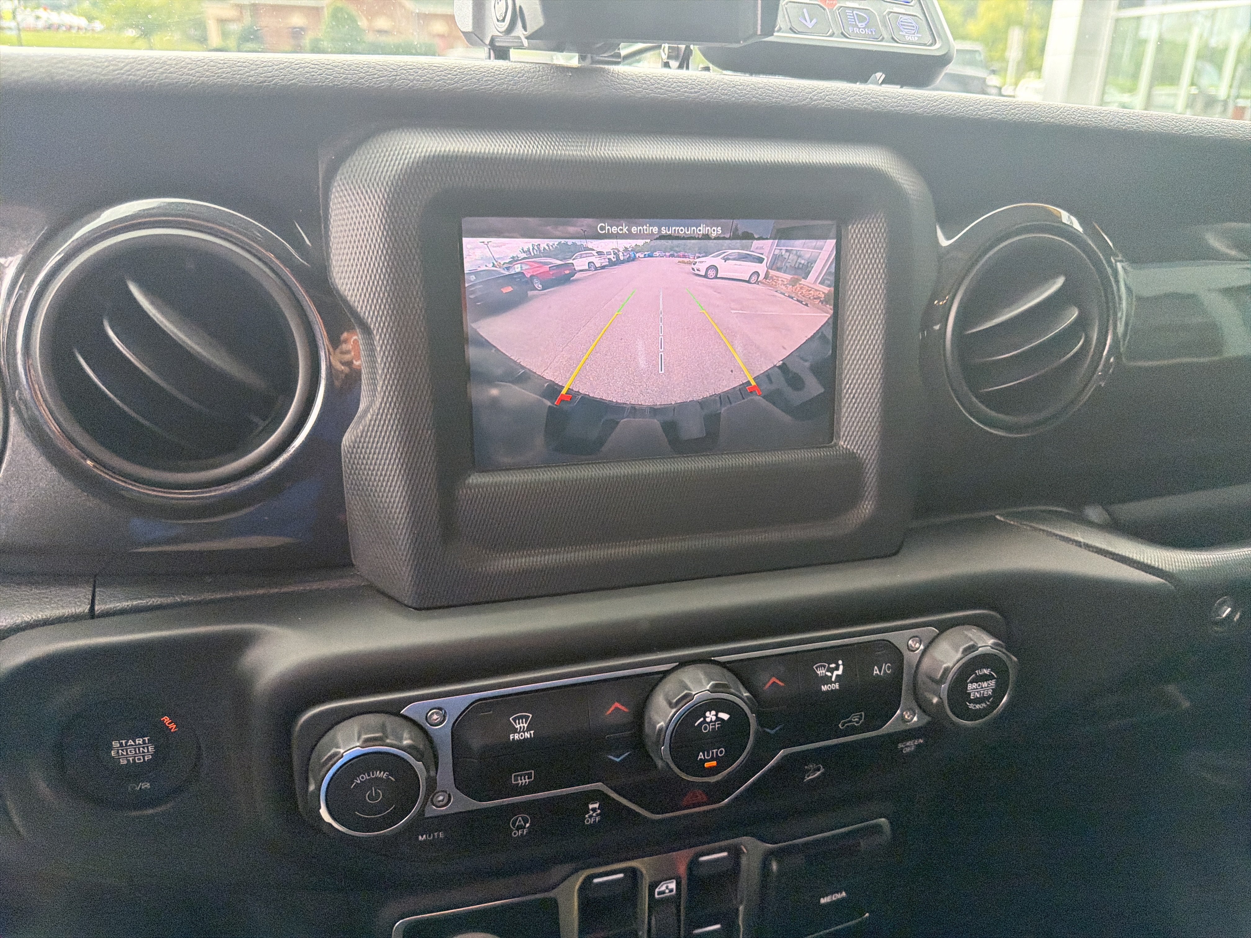 Used 2020 Jeep Wrangler Unlimited Sport AWD/4WD image 34