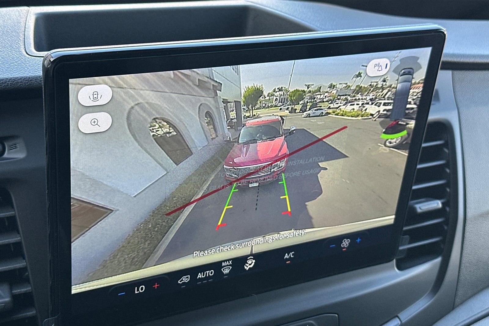 New 2026 Ford Transit 250 148 Medium Roof w/ Load Area Protection Package image 18