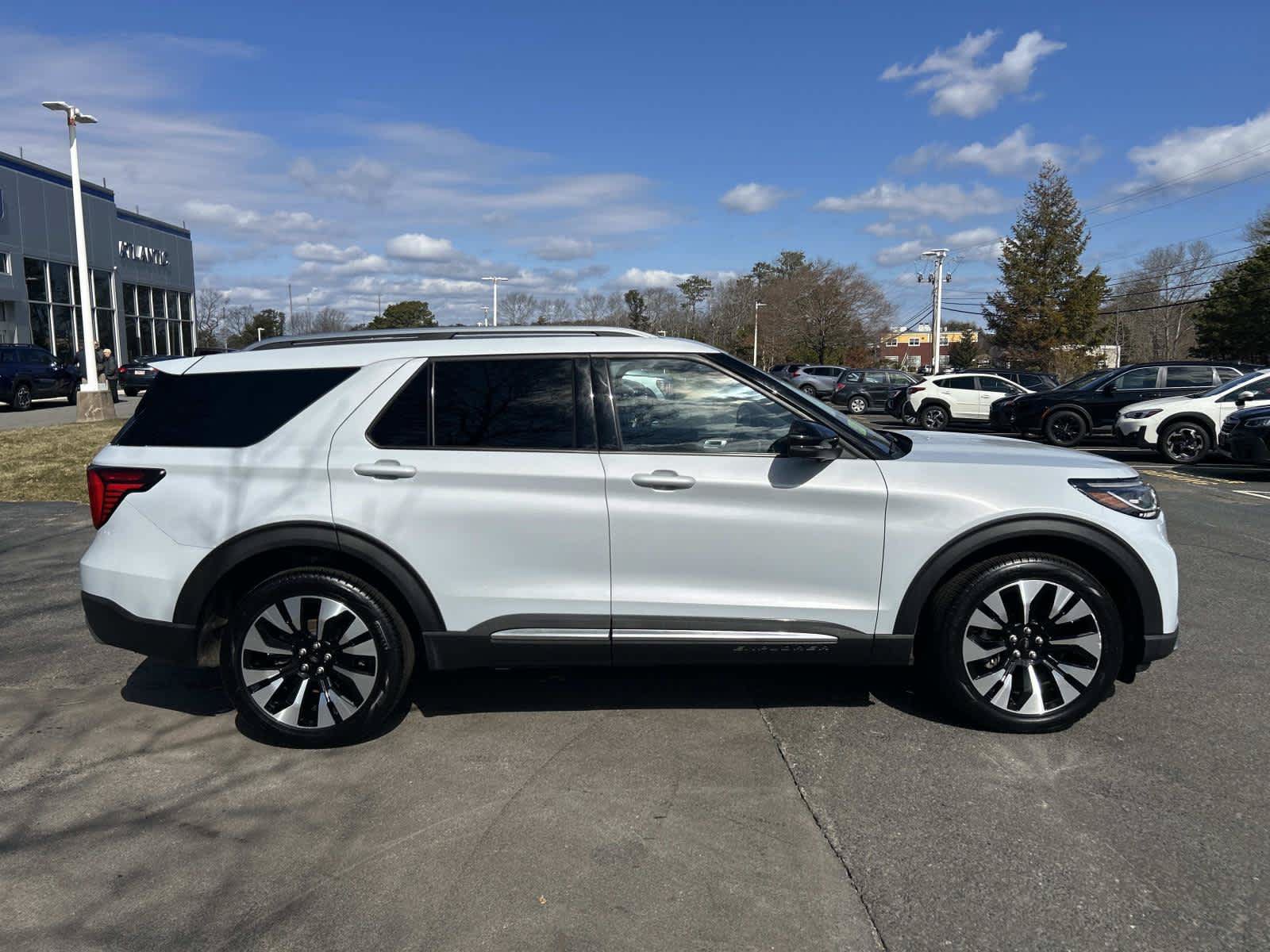 Used 2025 Ford Explorer Platinum w/ LUX Leather Package AWD/4WD image 2