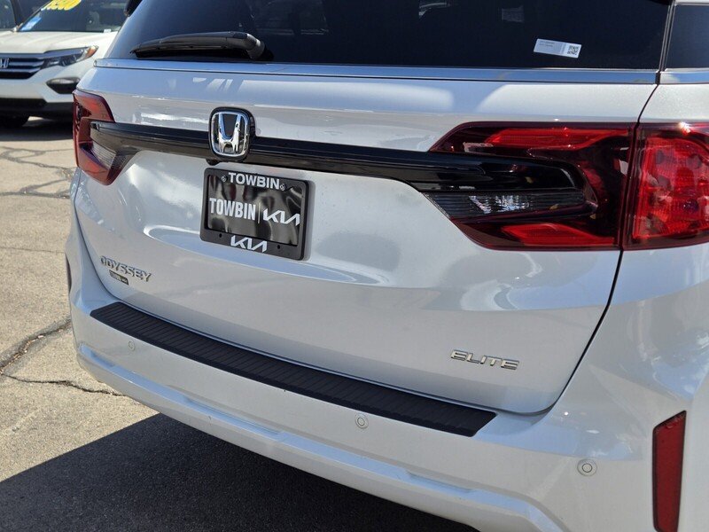 Used 2025 Honda Odyssey Elite image 6