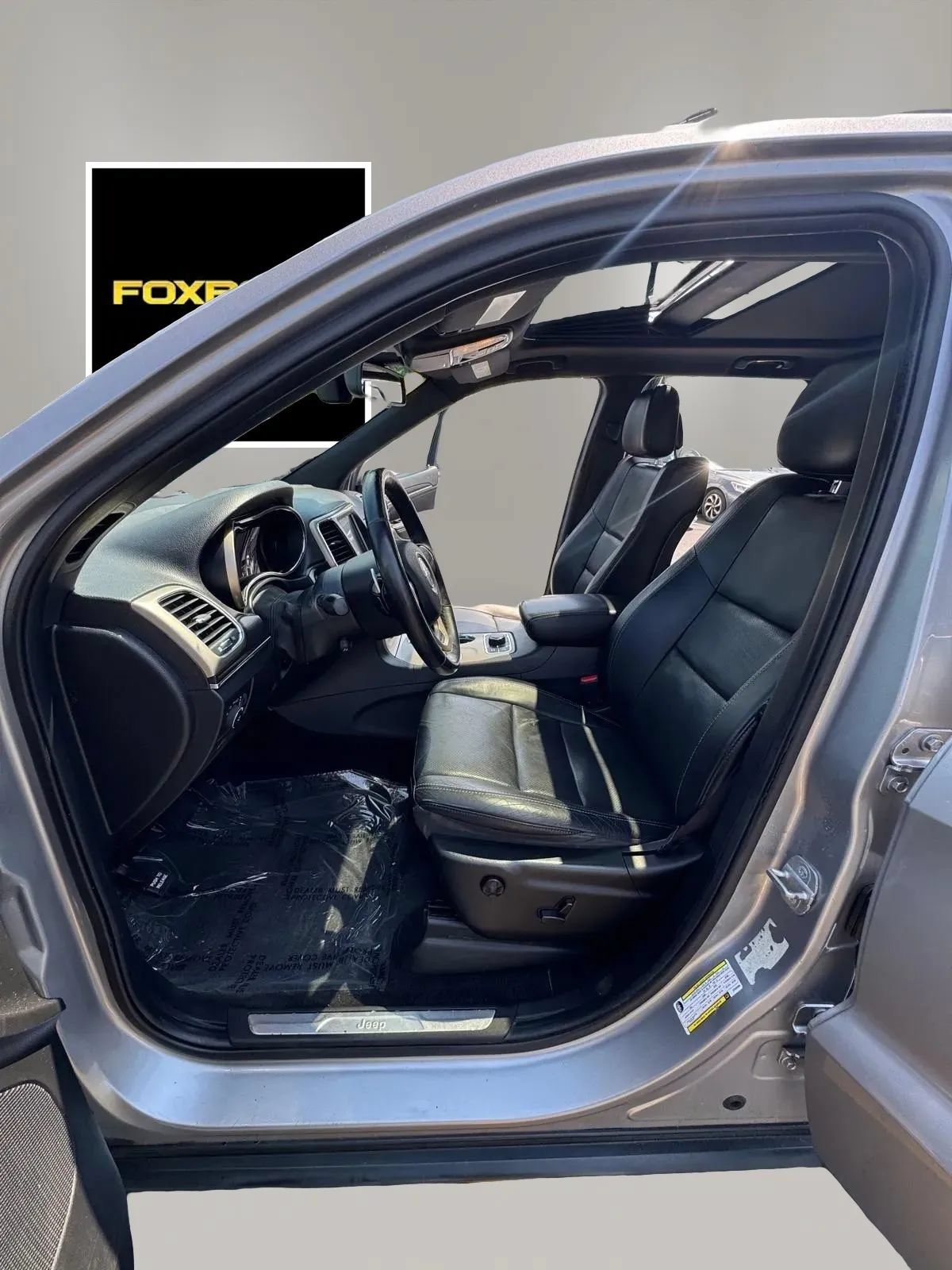 Used 2014 Jeep Grand Cherokee Limited w/ Luxury Group II AWD/4WD image 9