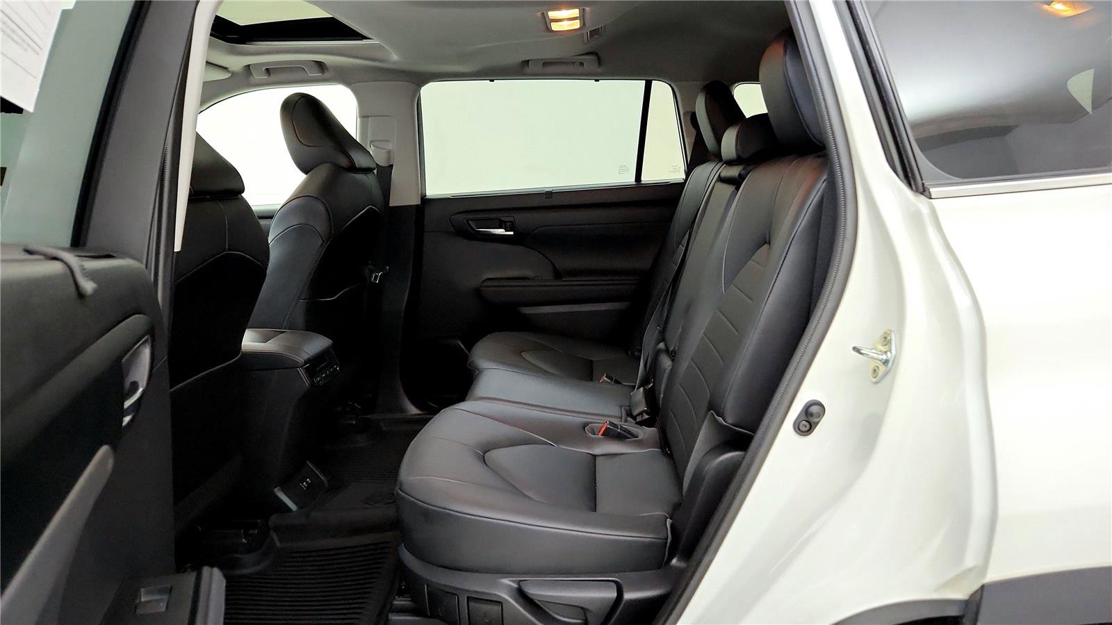 Certified 2020 Toyota Highlander XLE image 21