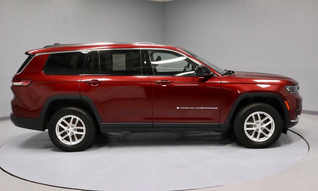 Used 2023 Jeep Grand Cherokee L Laredo w/ Luxury Tech Group I AWD/4WD image 12