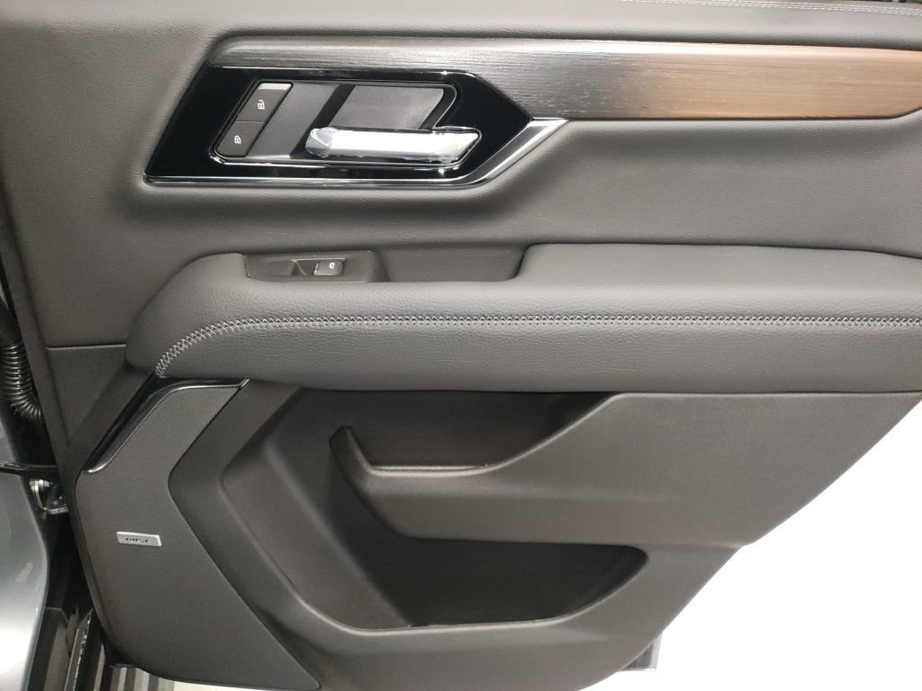 New 2026 GMC Yukon Denali w/ Denali Reserve Package image 15