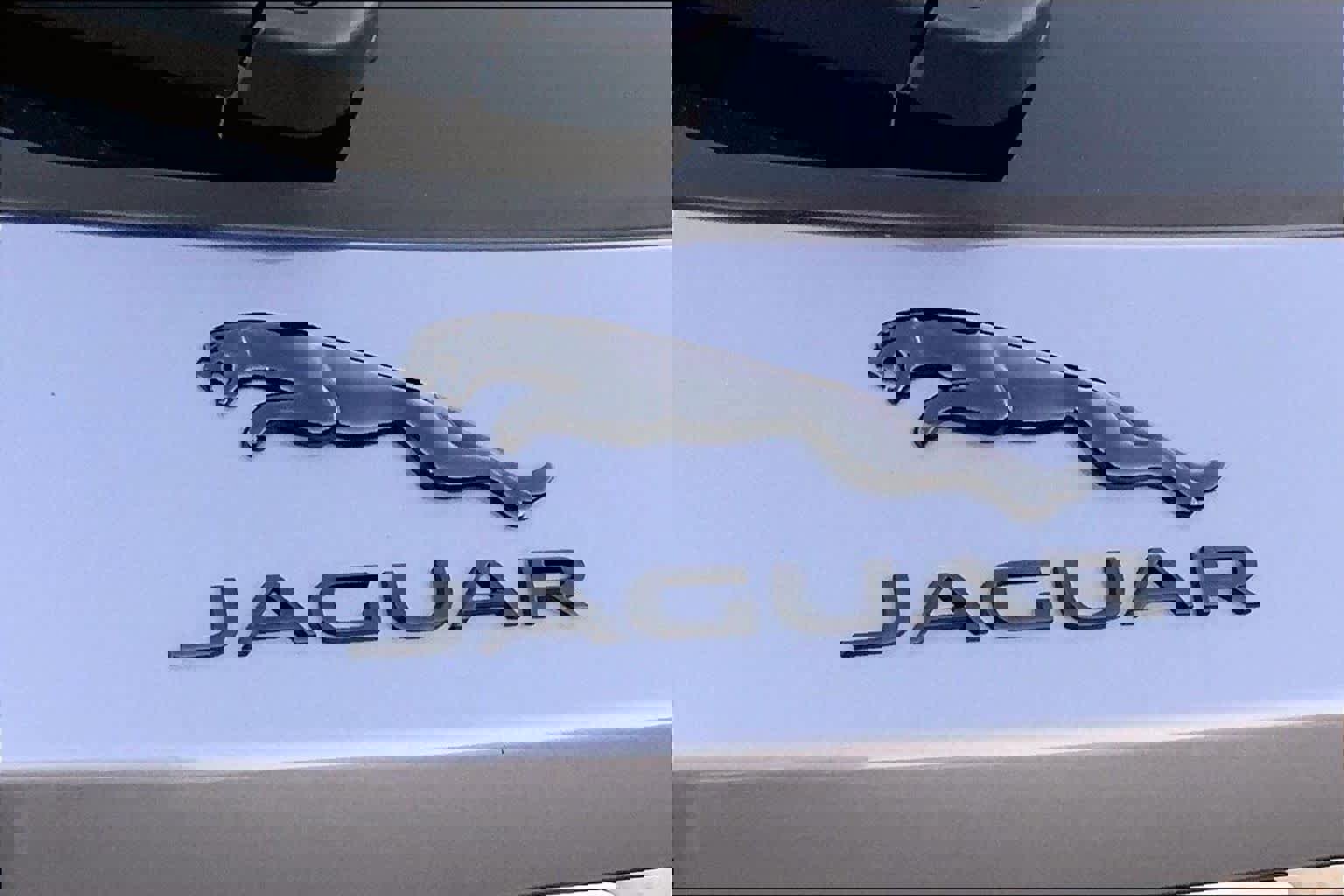 Used 2021 Jaguar F-PACE S image 10