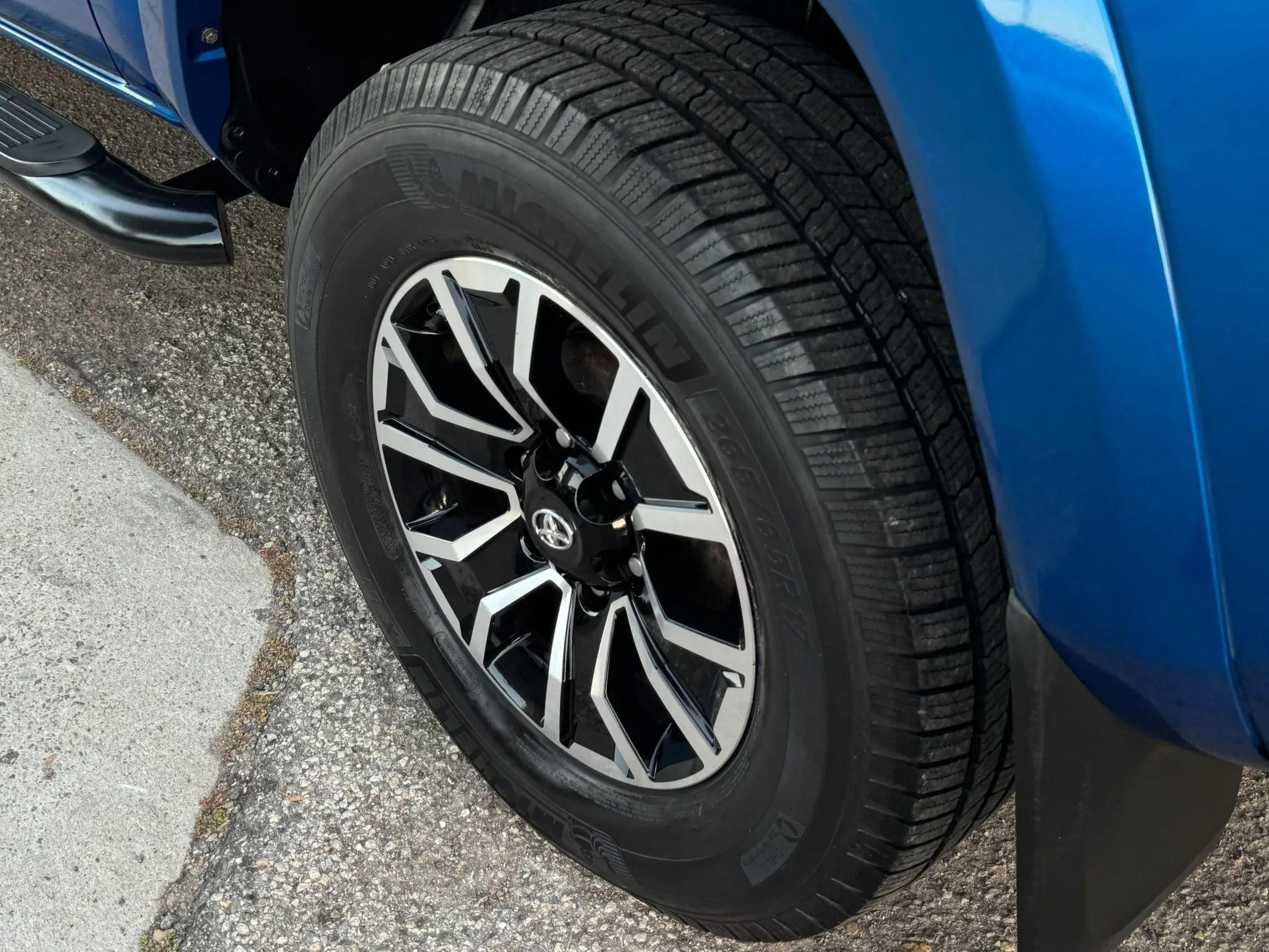 Used 2016 Toyota Tacoma TRD Sport RWD image 38