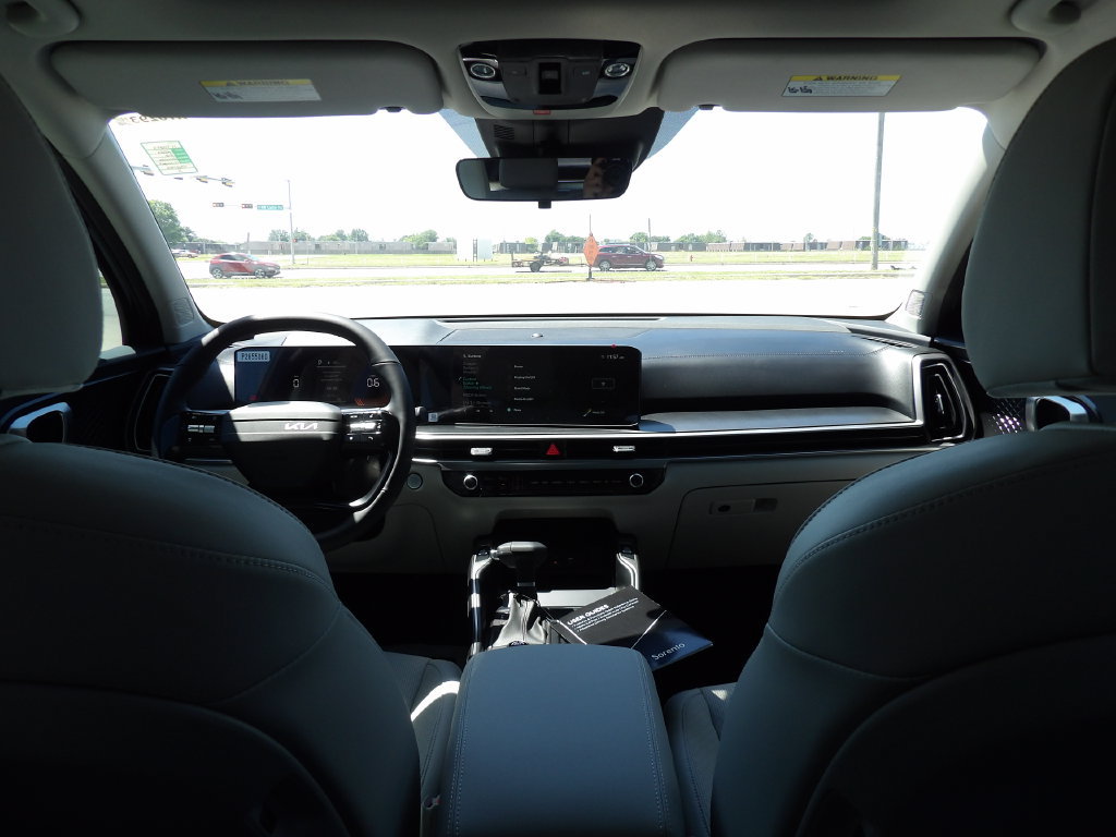 New 2026 Kia Sorento S w/ S Panoramic Sunroof Package FWD image 27